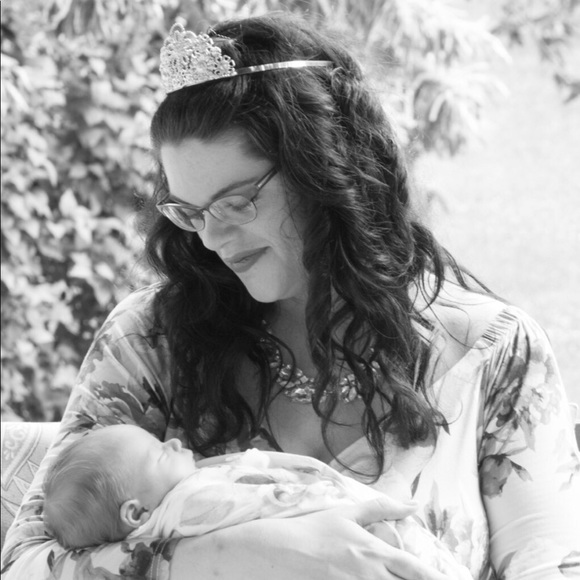 Meet your Posher, Kimberly - Picture 2 of 8